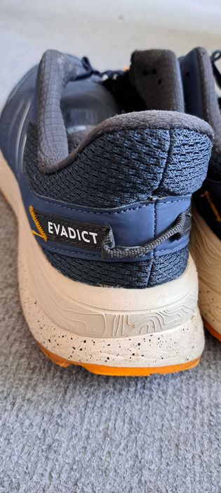 Продавам маратонки Evadict