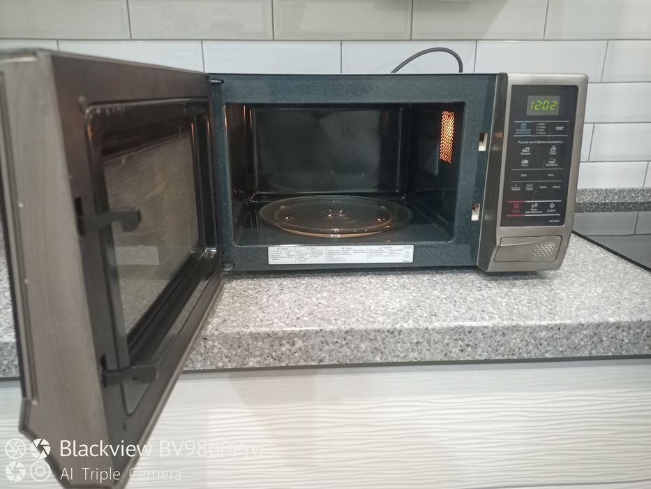 Микроволновка Samsung.