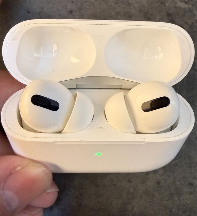 Apple Airpods Pro 1-во поколение С ПРОБЛЕМ
