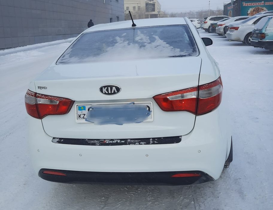 Продам машину  Kia Rio