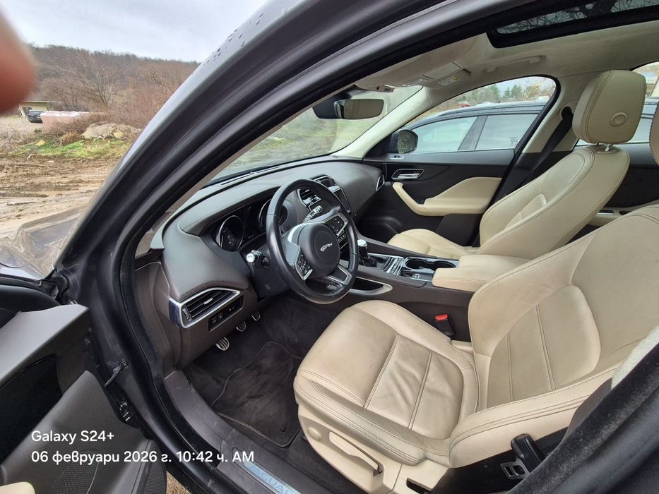 Jaguar F pace ES