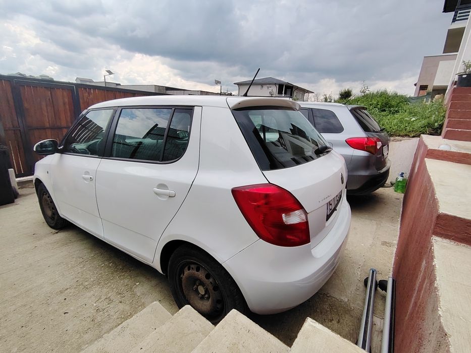 SKODA Fabia 2012 — imagine 3