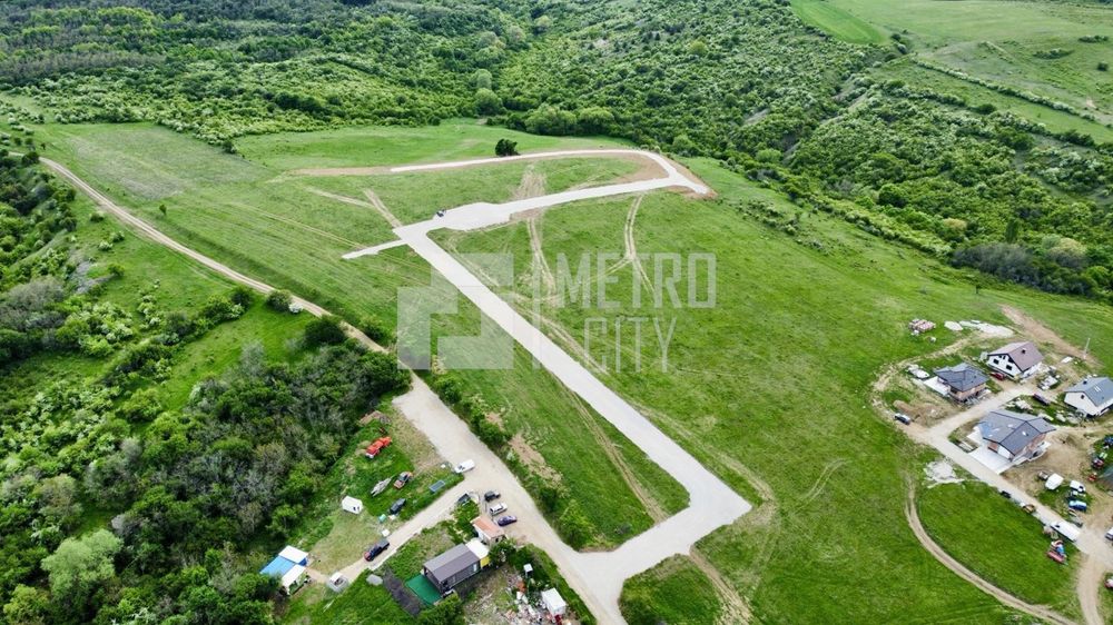 Продава се Парцел в с. Хераково, Област София-област - 636 кв.м за 90 €/кв.м - Снимка #1