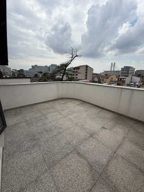 Vila pentru birouri/clinica/scoala cu 8 camere si 3 bai in zona Piata Victoriei - Primaria Sector 1