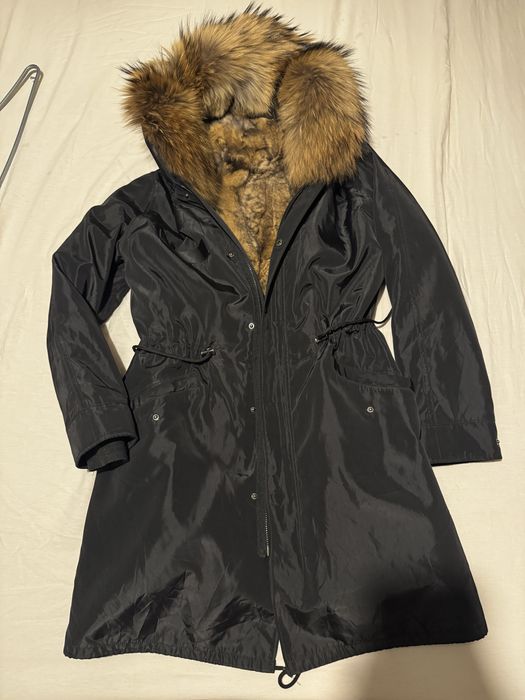 Продам Парку черного цвета