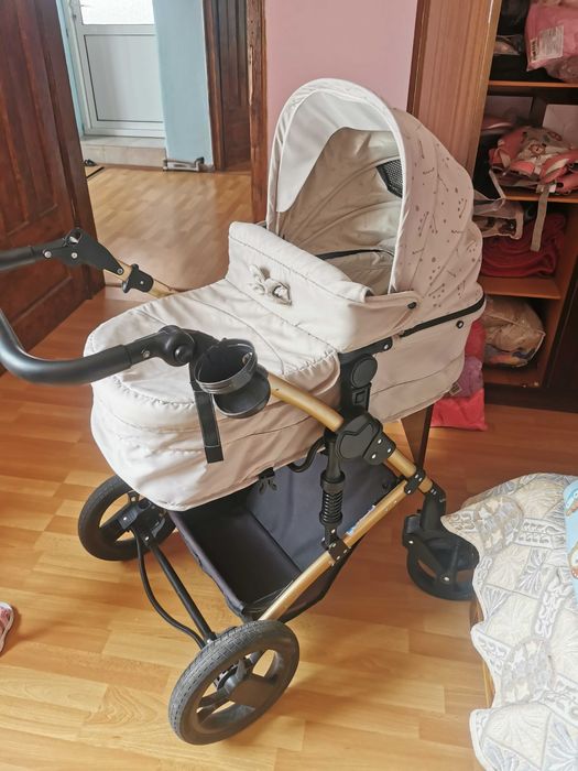 Бебешка количка Chipolino