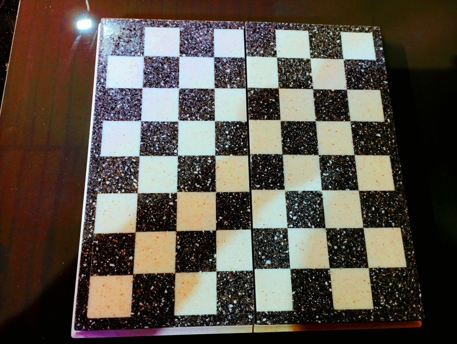 Шахматная доска ручной работы