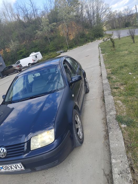 Vând vw bora 1.4 benzina an 2003 fara defecte cu fiscal pe loc