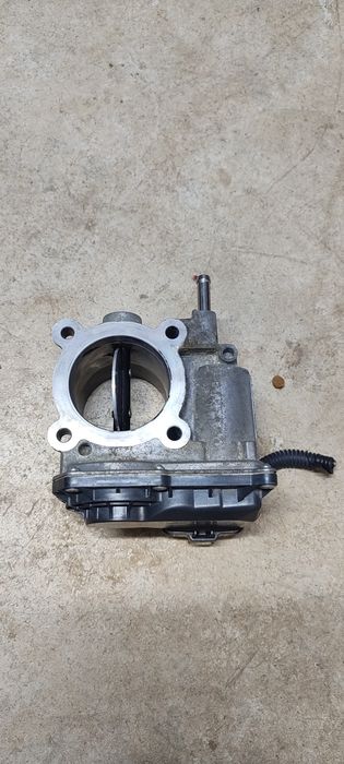 Дросел клапа номер : 26100-0R020