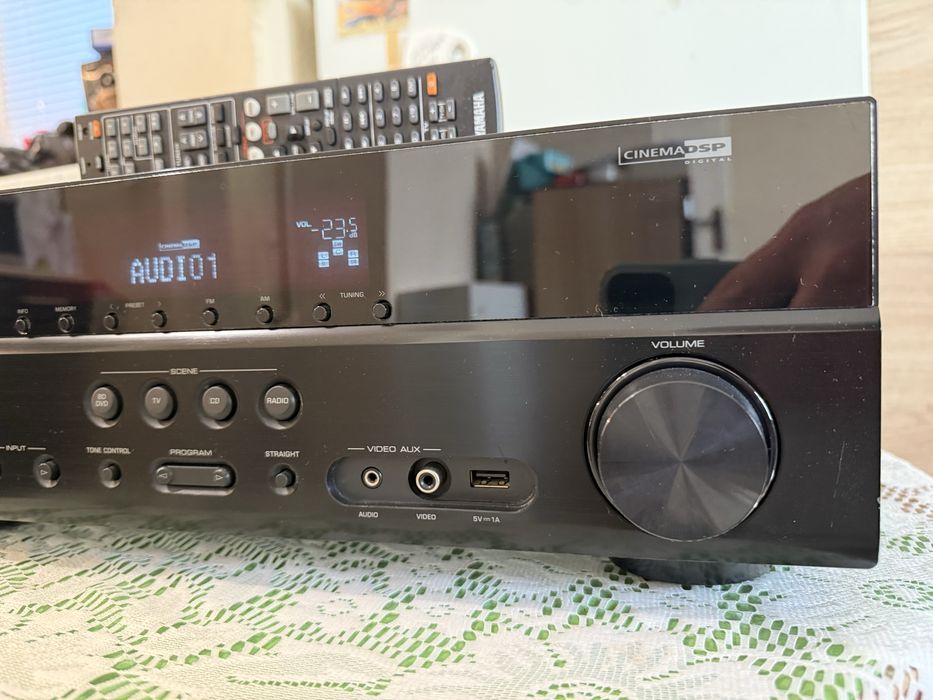 Yamaha HTR-3066 resiver