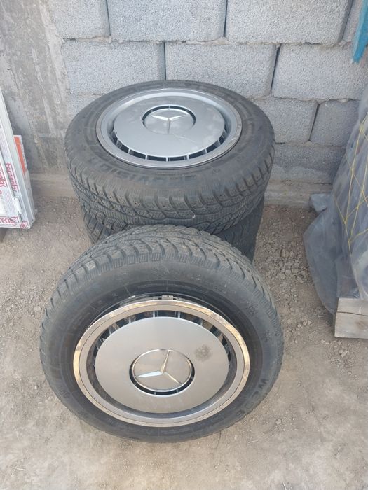 Прадаеться Шина Мерс