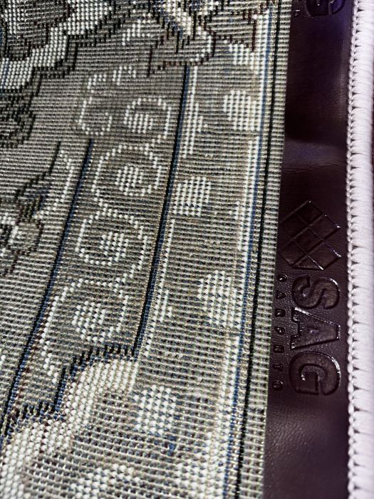 "Sag" gilami sotiladi