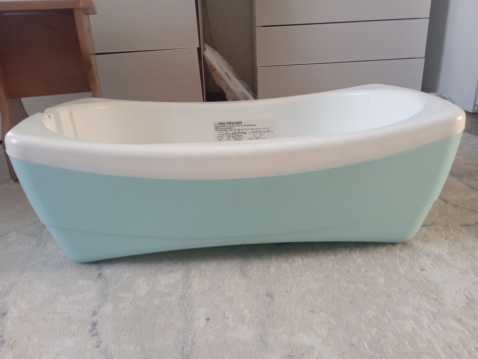 Продам ванночку детскую