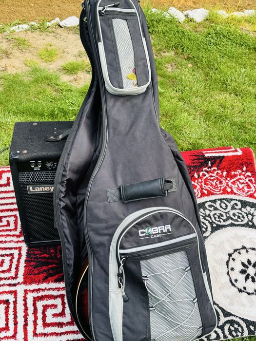 Chitară bas electro-acustică Fender cu combo