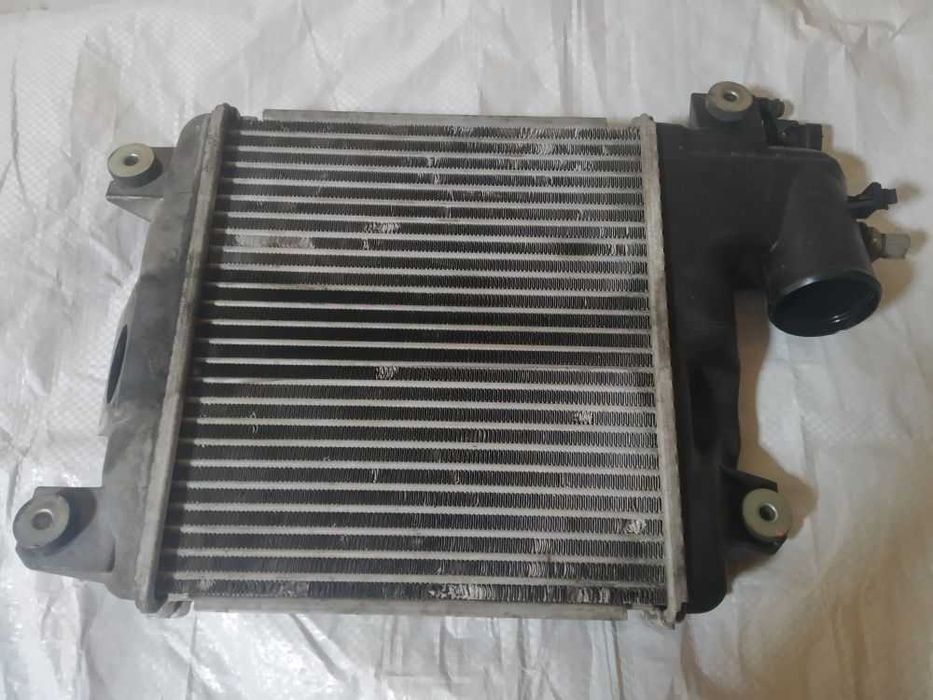 Продам интеркулер на Прадо 120