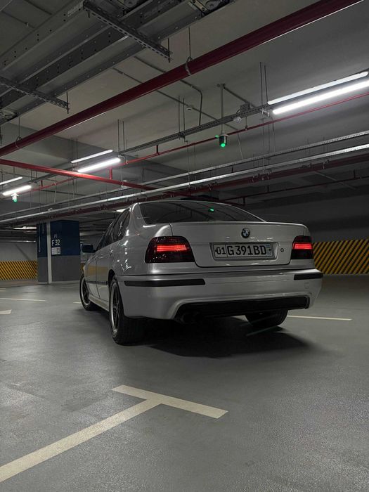 BMW E39 3 литра 1996 год