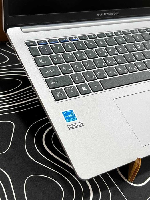 Asus Expertbook R5 150 DDR5 8GB SSD Nvme 512GB 15'6 FHD WV