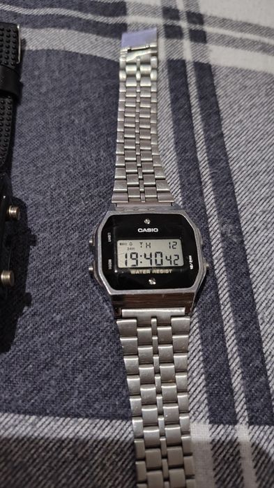 Ceasuri diferite modele