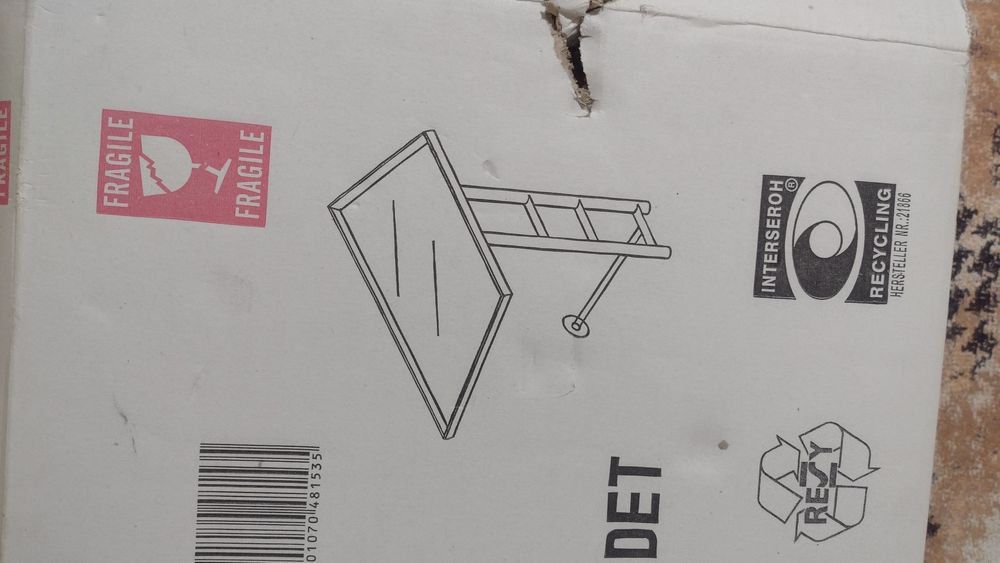 Нова Масичка метална, ,"злато ",със стъклен плот за стена ,един крак