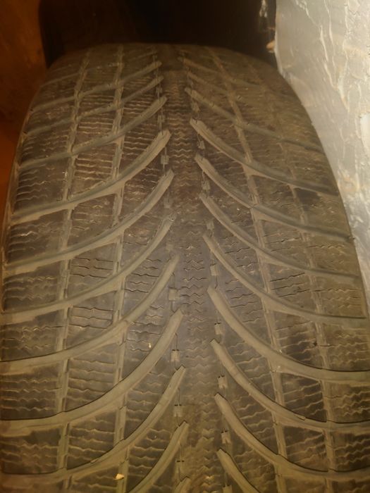 4 бр. зимни гуми Michelin 235 65 17