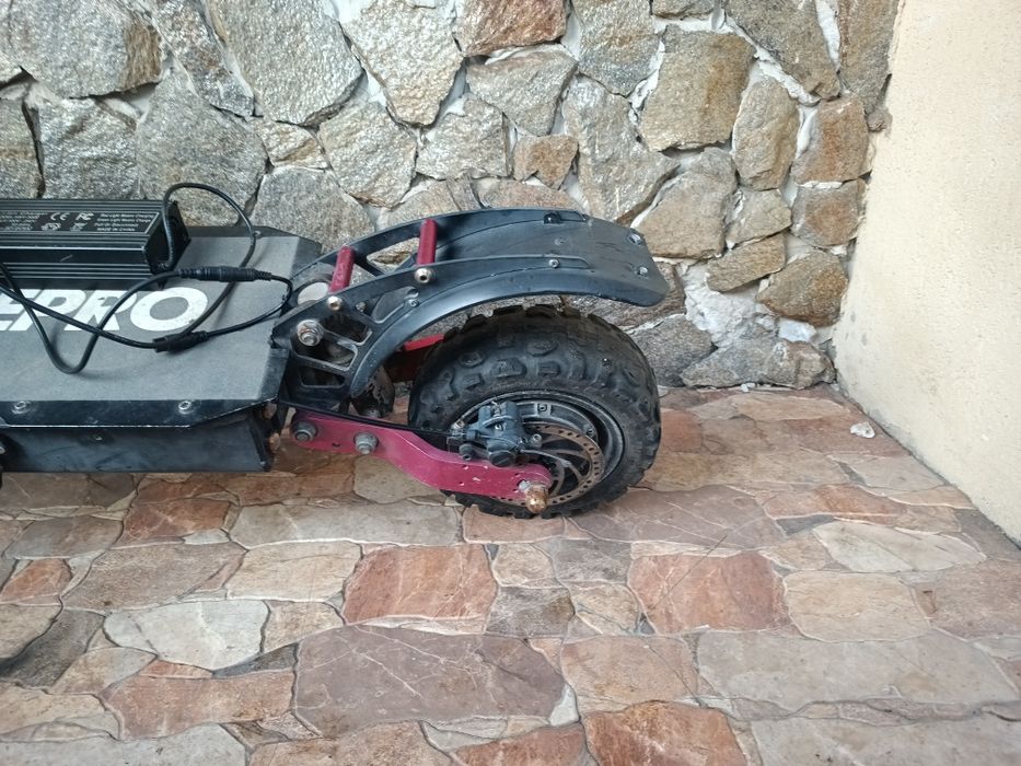 Trotineta electrică dual