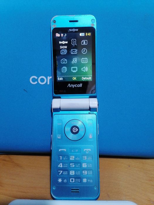 Продаеться телефон Anycall модель SCH-W830 от компании Samsung