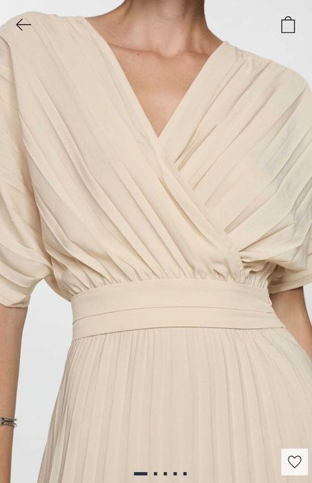 Оригинална плесирана MANGO рокля екрю