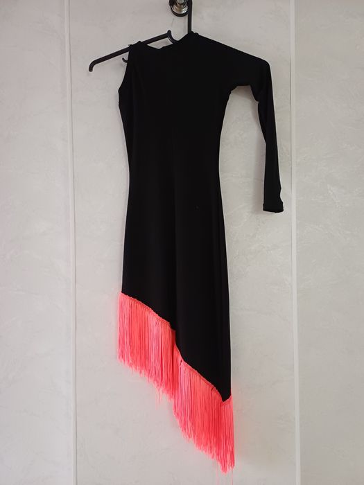 Платье для бальных танцев