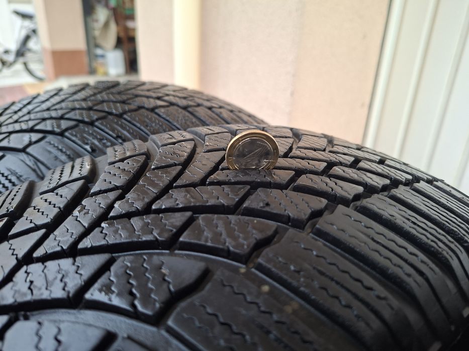 Зимни гуми 205/60/16 Bridgestone