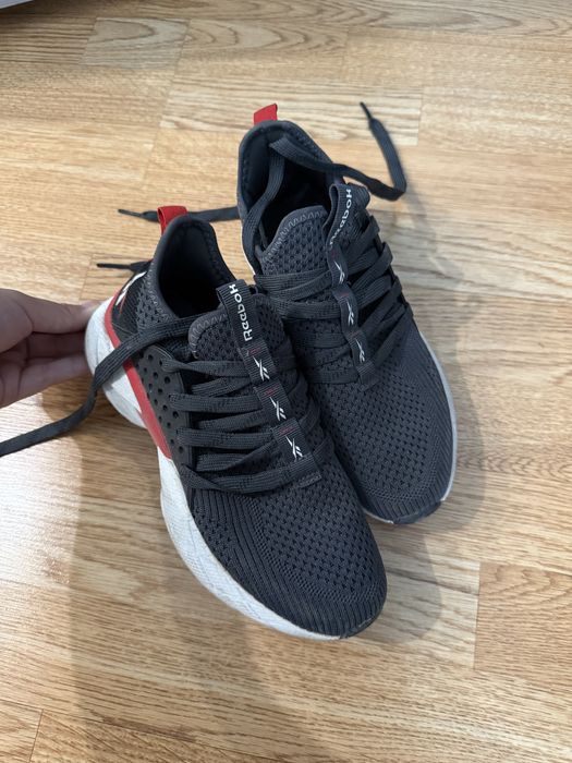 Кроссовки женские 38 размер