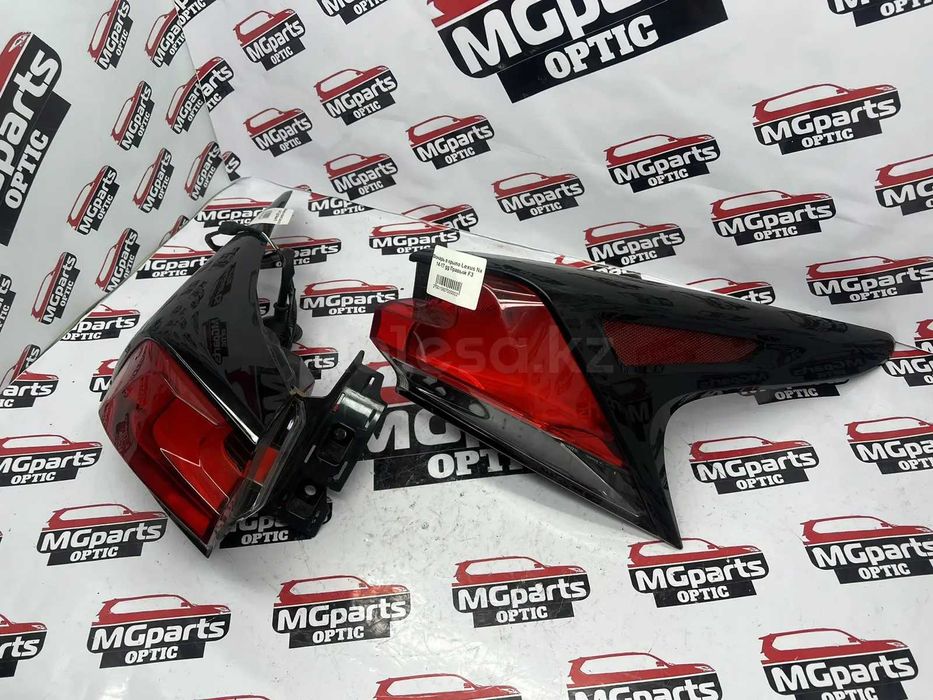 Фонари в крылья Lexus NX 2017-н.в