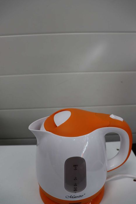 Eлектрическа кана Maestro, бяло оранжево пластмаса 1100W 1 литър