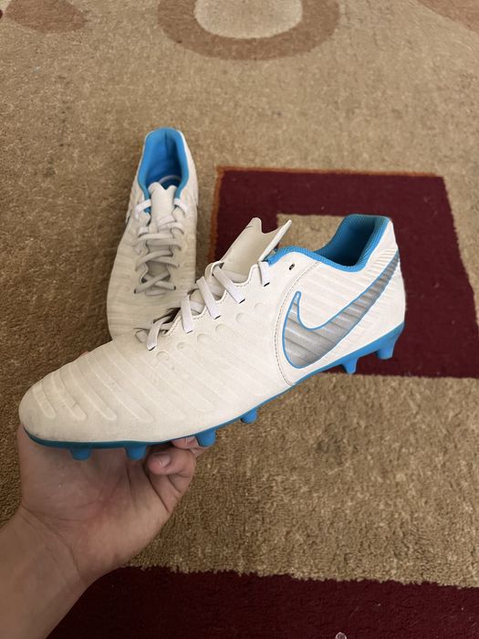 Оригиналный NIKE Бутсы сотилади