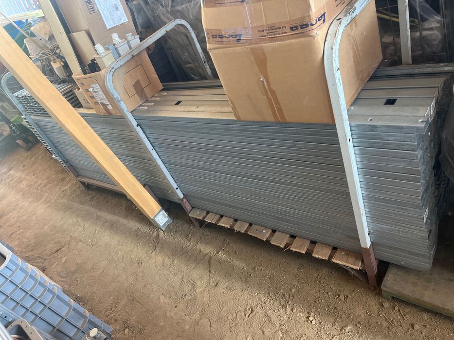 Canalis 220 si 380 w