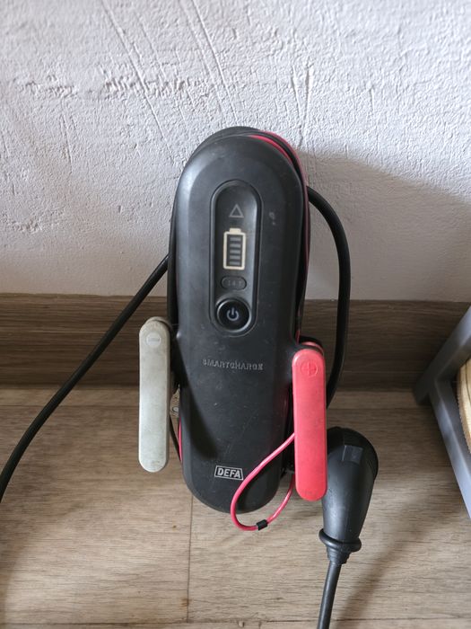 Зарядное устройство Defa Smartcharger