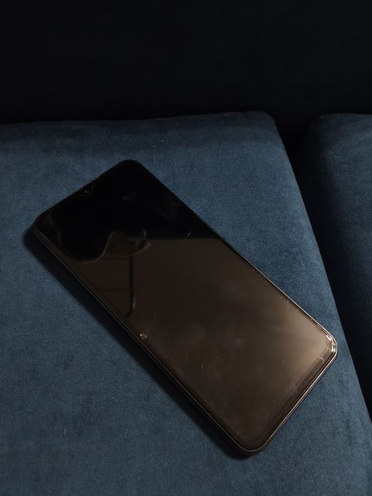 vivo Y35 телефон б/у