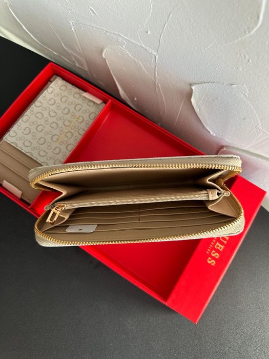 Guess портмоне и кардхолдер