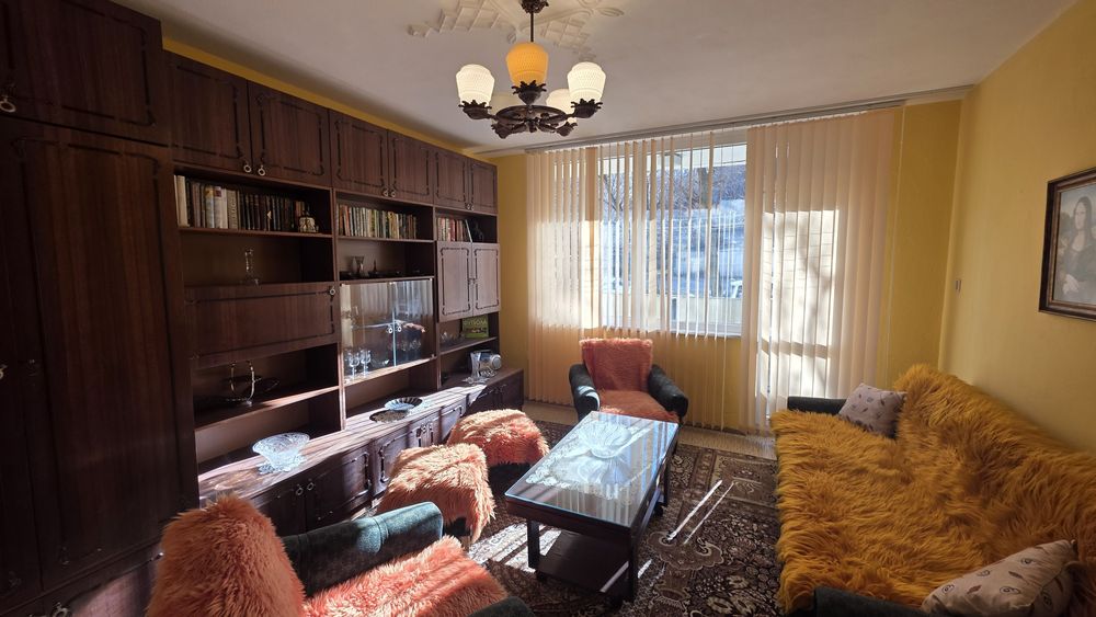 Продава се Тристаен апартамент в Асеновград - 93 кв.м за 707 €/кв.м - Снимка #1