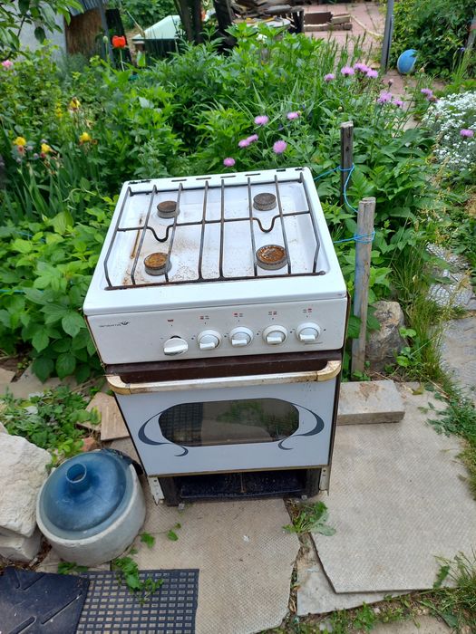 Газовая плита б .у