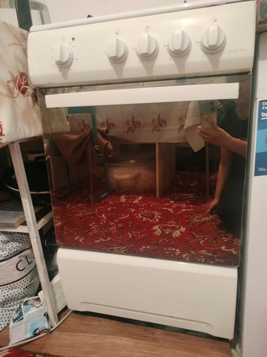 Срочно продам газплиту с духовкой