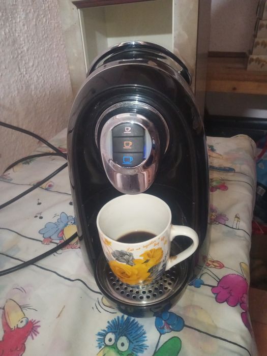 Aparat de cafea cu capsule Tchibo adus din Germania