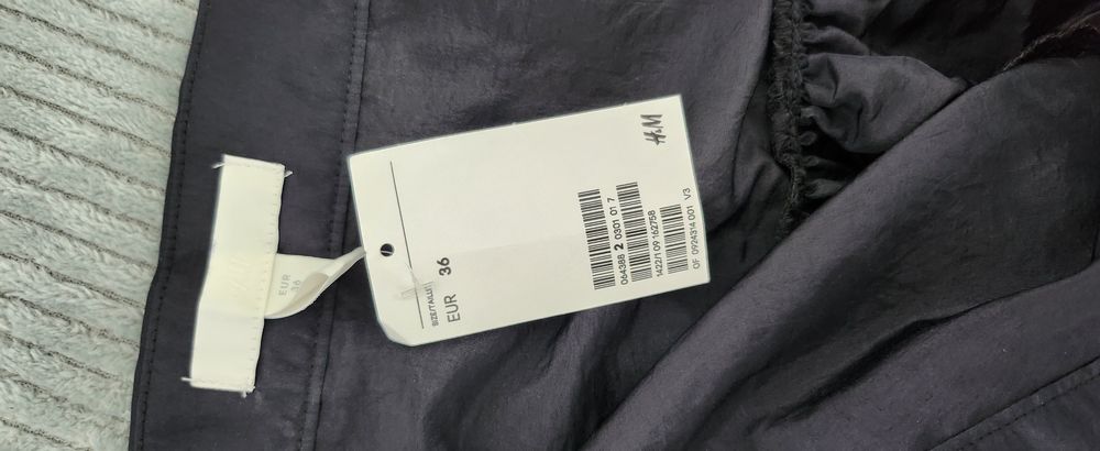 Fusta scurta noua H&M