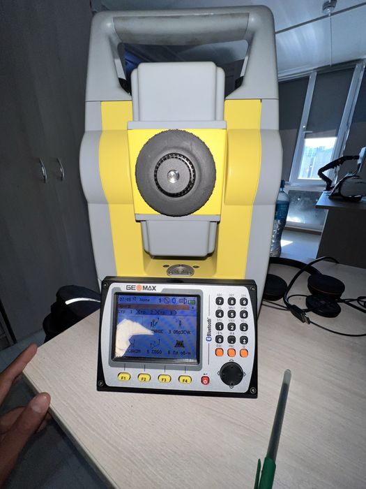 Тахеометр GeoMax Zoom 50