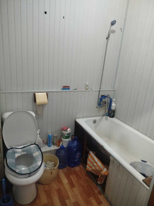 Ohangaron shahri 4 mikro rayonda 1 xonali kvartira sotiladi