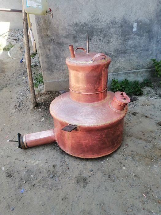 Vand cazan de țuică din cupru la preț redus avem in stoc toate marimel