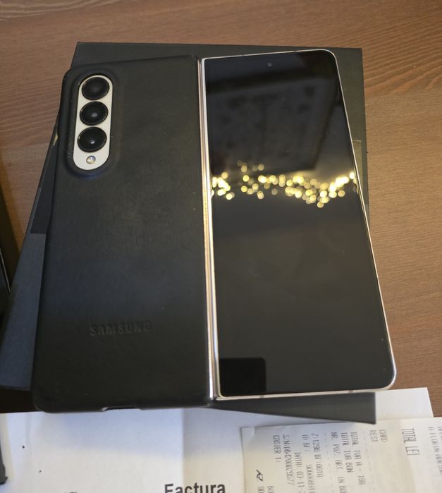 Samsung Galaxy Z Fold 4 512GB Beige – stare foarte bună