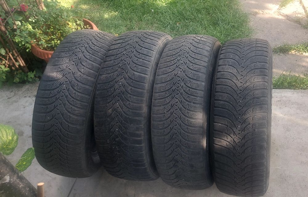 Cauciucuri 215/60 R17