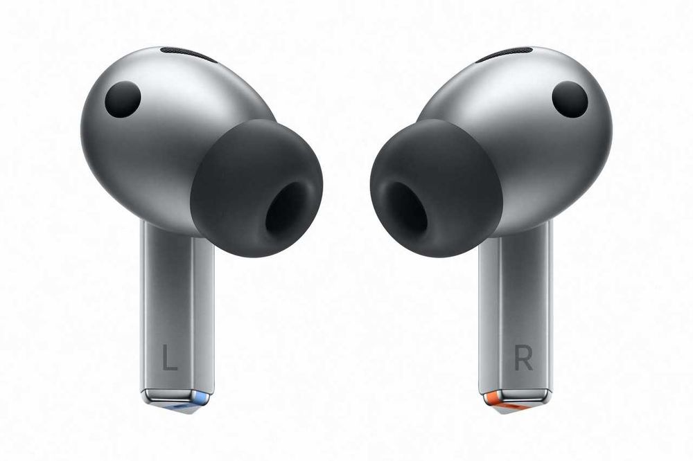 Нови! 2г. гаранция! Samsung Galaxy Buds3 Pro R630, White, Silver