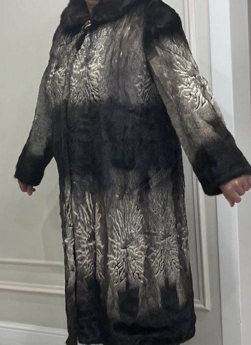 Продается шуба в отличном состоянии