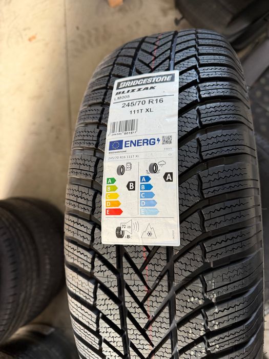 Гуми Bridgestone-245\70/16